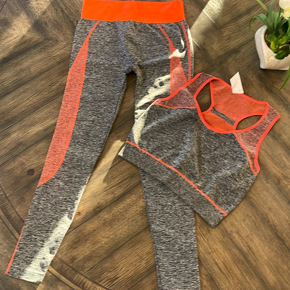 Neon Yoga activewear set- Small